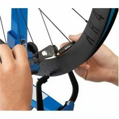 Pince Pour Serrage Rayon PARK TOOL CSH-1 -Pas Cher Produits d'Entretien Magasin 4003121ParkToolCSH1detail35B600x6005D