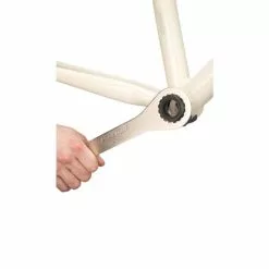 Clé Pour Boîtier De Pédalier 16 Cannelures PARK TOOL BBT-29 -Pas Cher Produits d'Entretien Magasin 600x600 103900 103900 3 1