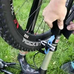 Centreur De Roues De Poche UNIOR -1753/6 -Pas Cher Produits d'Entretien Magasin 600x600 125849 15115216202542 1