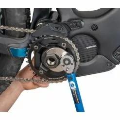 Clé Pour Boîtier De Pédalier PARK TOOL LRT-2 (SHIMANO STEPS) -Pas Cher Produits d'Entretien Magasin 600x600 259151 16339439308667 1